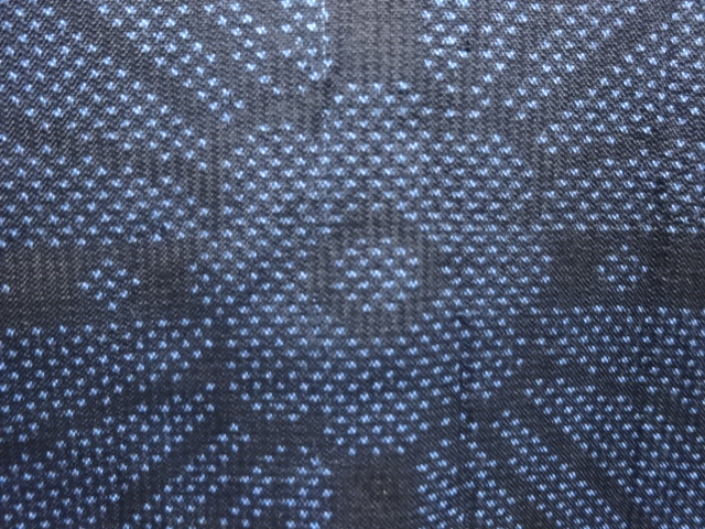 JAPANESE KIMONO / ANTIQUE KIMONO / DORO OSHIMA TSUMUGI / WOVEN FLOWER KIKKO PATTERN / 5MARUKI